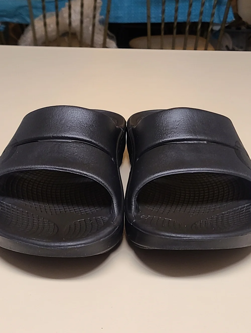 Oofos OOahh Sport Recovery Slide size 10 - Picture 2 of 10